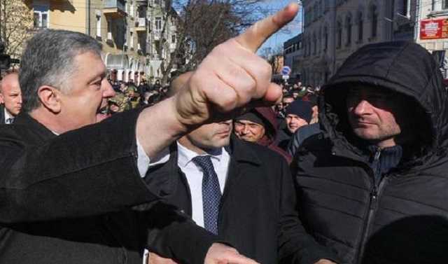 ’’Я вас не боюсь!’’ Порошенко вызвал недоумение у Нацкорпуса в Чернигове