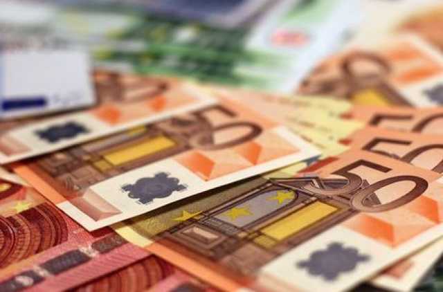 В Украине резко взлетел курс евро и доллара: свежие данные