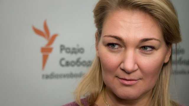 Нардеп Мария Ионова приучает двухмесячного сына к Европарламенту