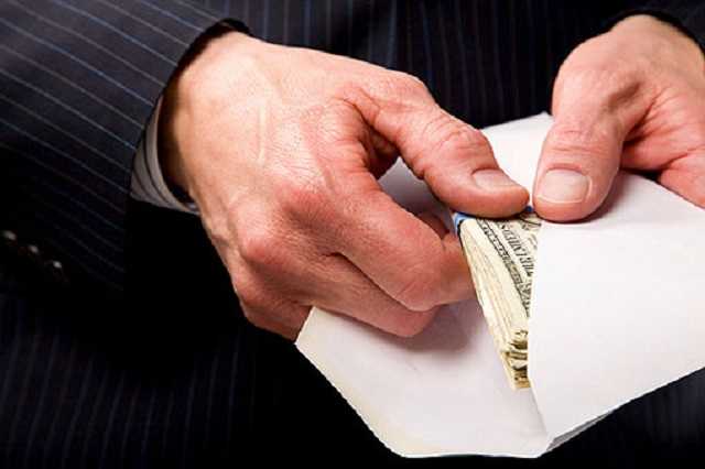 В Черкасской области чиновника «Укрзализныци» поймали на взятках