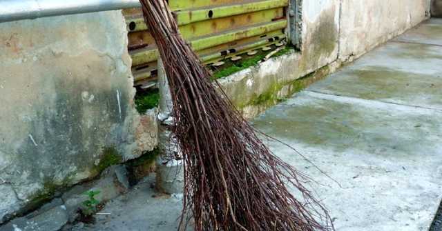 Во Львове добросовестный труд дворников поощряют путевками в Европу