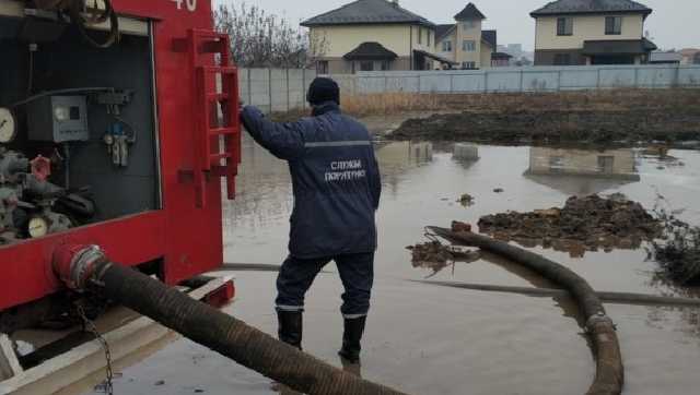 В Чернигове жители готовятся к потопу