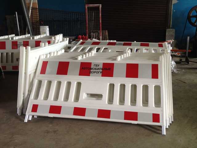 Киевские коммунальщики отдали 28 млн гривен за несуществующее дорожное ограждение