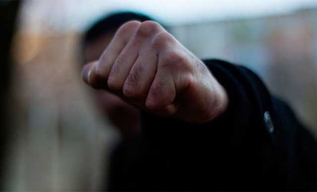 В Киеве иностранец избил ромок, обворовавших его