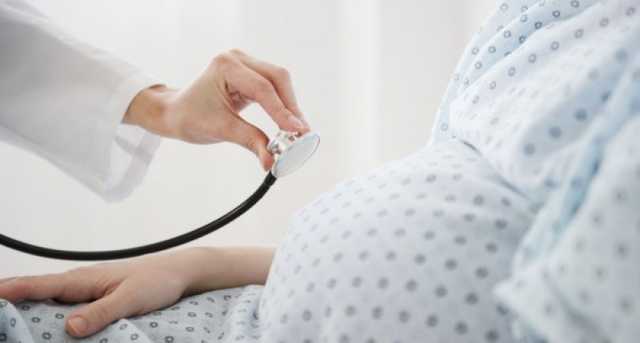 На Житомирщине внезапно погибла многодетная роженица с младенцем: медики под следствием