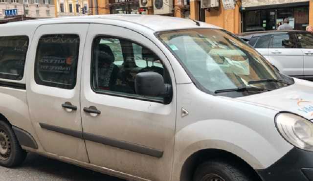 В центре Киева таксист пытался задушить пассажира ремнем безопасности