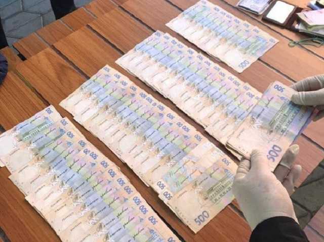 Четырех чиновников “Киевтранспарксервис” будут судить за системное взяточничество