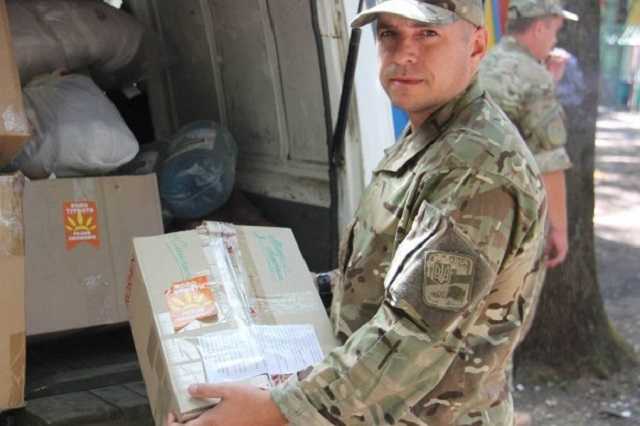 Тернопільський пенсіонер заготовив 700 літрів м’ясних консервів для українських воїнів