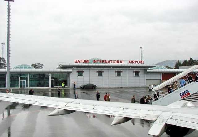 Kyiv замість Kiev: аеропорти Батумі і Тбілісі змінили правопис українських міст