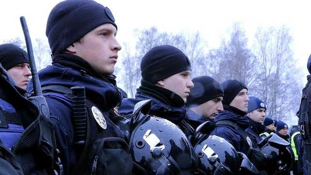 “Только сухпаек”: полицейским не платят суточных за работу на выборах