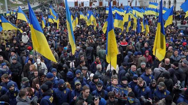 Готовность украинцев пойти на протесты слишком низкая — социолог