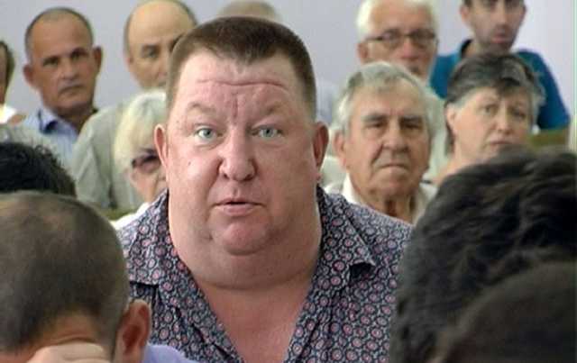 В Марганце пьяный депутат устроил стрельбу в кафе - СМИ