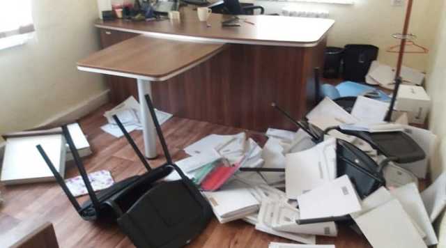 Неизвестные взломали кабинет секретаря поссовета, после отставки мэра Затоки