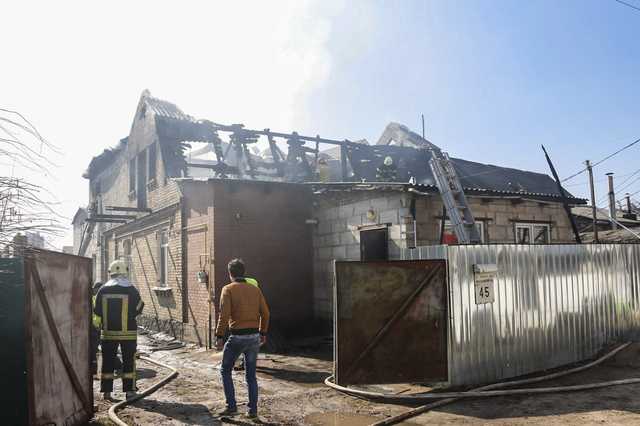 В Святошинском районе загорелись дома из-за искр на проводах