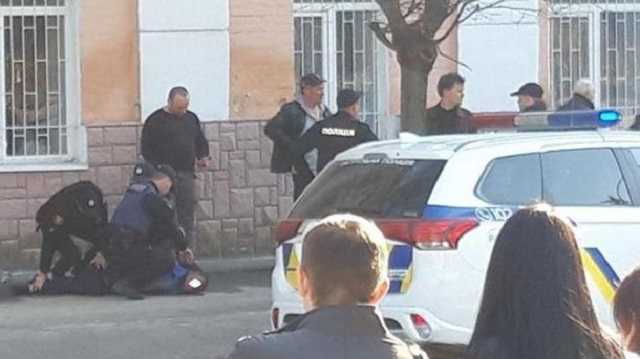 В Полтаве посреди улицы произошла стрельба