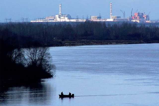 Стронций из глубины. Что сделает с городами на Днепре поднятый радиоактивный ил