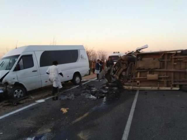 Смертельное ДТП на трассе “Одесса-Рени”: столкнулись маршрутка и два микроавтобуса