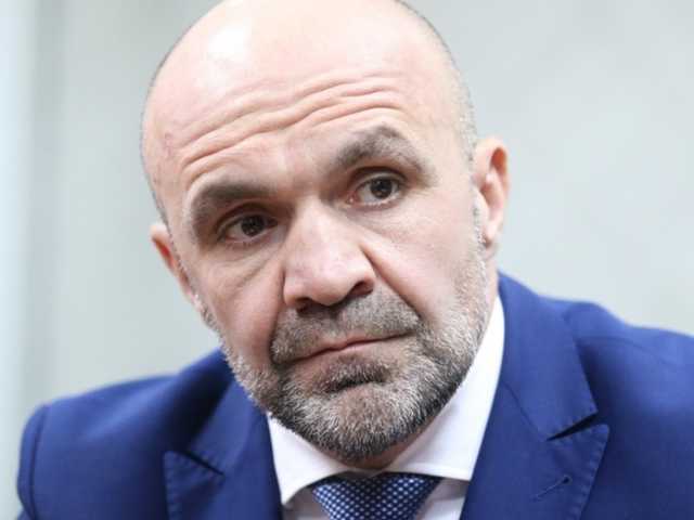 Суд отказался взять Мангера под стражу