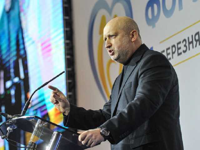 Турчинов указал в декларации $1 млн в "Ощадбанке", старинные книги и произведения искусства