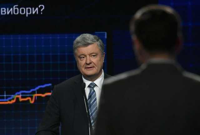 Порошенко устроил голосование в своем Telegram о дебатах с Зеленским на стадионе