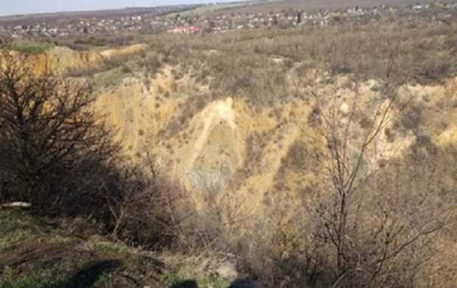 В Днепропетровской области подросток провалился в карьер