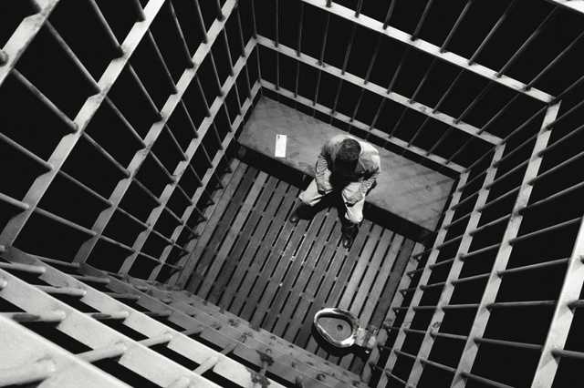 В Киеве приговорили к пожизненному сроку жестокого серийного убийцу