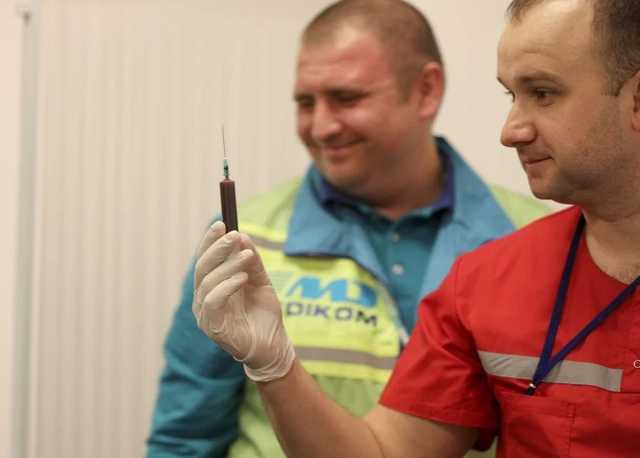 В комнату, в которой сдавал анализы Порошенко, будут водить платные экскурсии