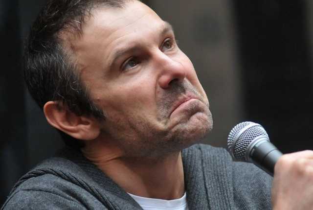 «Грустный клоун» Вакарчук завидует Зеленскому: названа причина