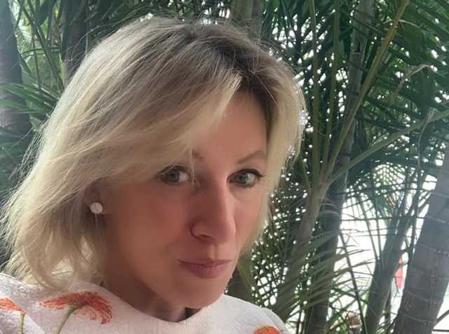 Захарова попала в фешн-скандал и нелепо оправдалась