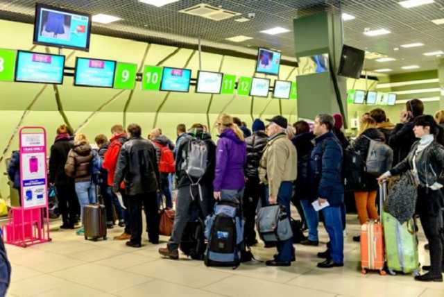 Прогуляли $7,8 миллиарда. Как украинские туристы обваливают ВВП страны