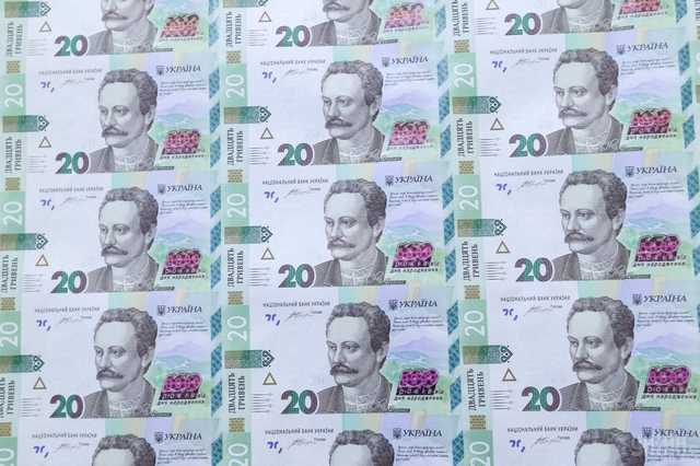 Іноземні експерти прогнозують девальвацію гривні