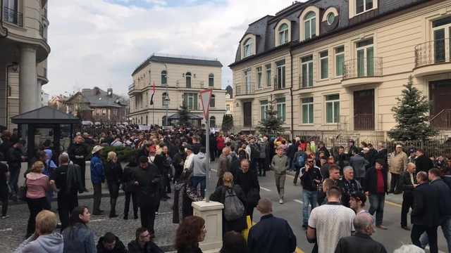 Митинг под штабом Зеленского: названы организаторы, среди них депутат БПП