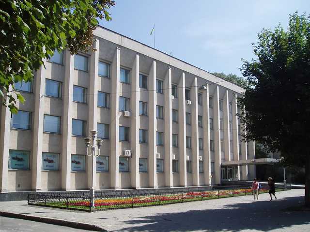 Співробітник львівської мерії з зарплатою у 14 тисяч придбала квартиру за мільйон