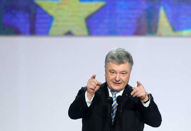 В штабе Порошенко призвали Зеленского "просто прийти и пописять" на НСК Олимпийский