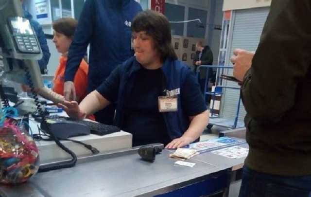 "Нацист": касирка "Епіцентру" обізвала покупця за його українську мову