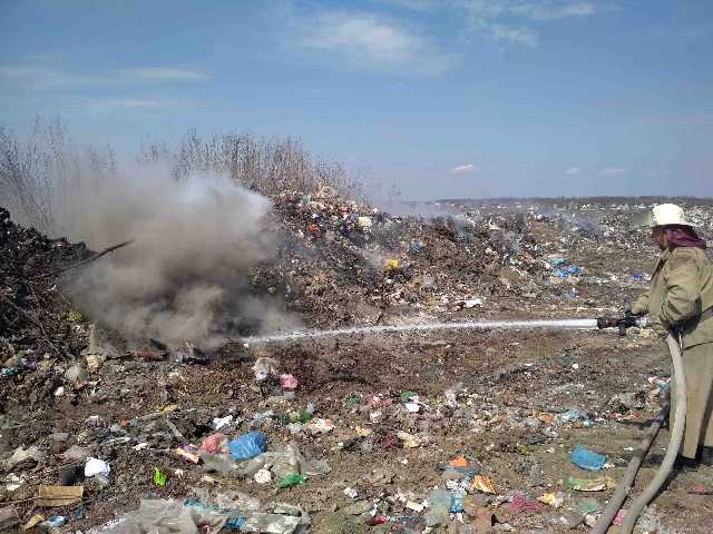 Под Киевом горят свалки