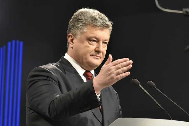 Порошенко викликав Зеленського на дебати в студії “1+1”