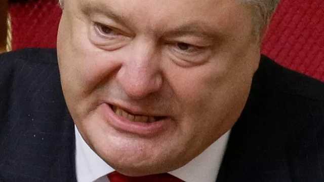 Порошенко пойдет на безумные шаги, чтобы остаться при власти – эксперт