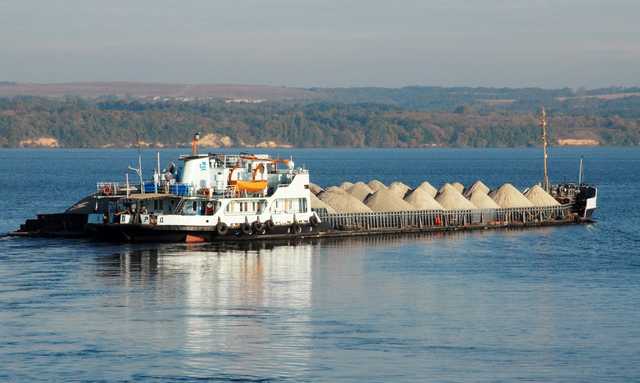 Перевезення вантажів Дніпром зросло у вісім разів