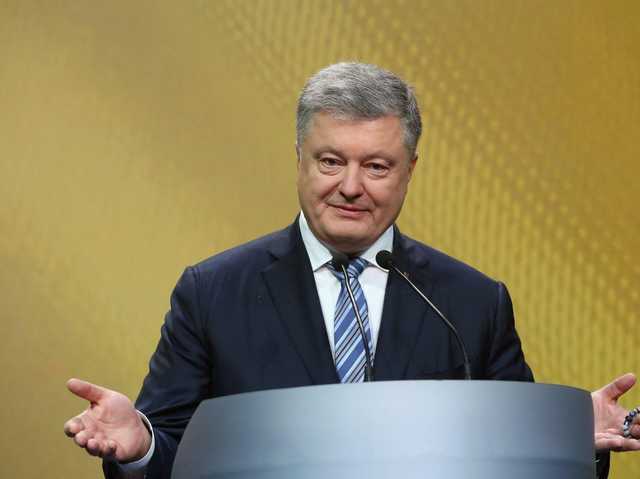"Мы никого не боимся!" Порошенко обратился к украинцам перед дебатами