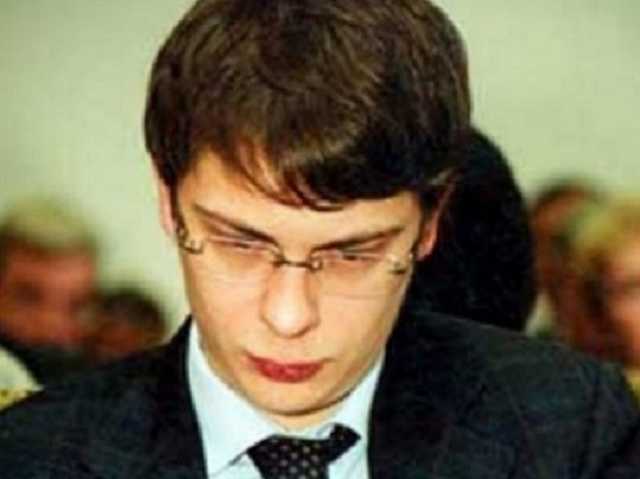 Суркис расплакался во время допроса в НАБУ, и будет мстить Крючкову - Коба