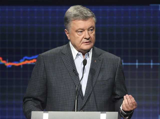 Порошенко заявил, что его рейтинг растет, а Зеленского сокращается