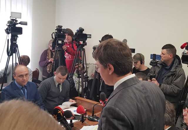 Крючков дает показания в суде