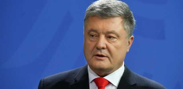Порошенко предрек дефолт Украине из-за Приватбанка