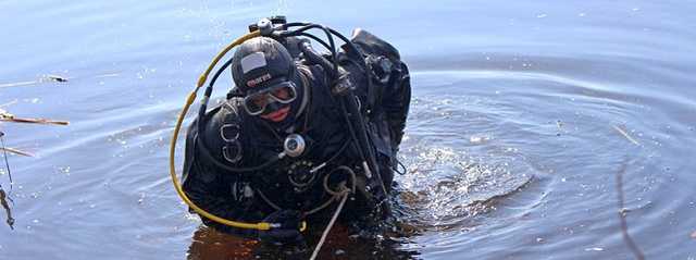 В Киеве на Почтовой площади в реке утонул мужчина