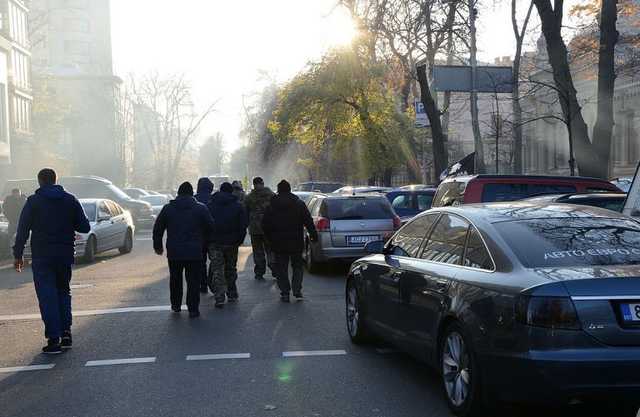 Ждите новую акцию: водители «евроблях» рассказали, как ловили Зеленского и Порошенко