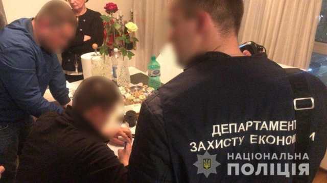 Полиция подозревает во взяточничестве ответственных за питание в школах Киево-Святошинского района