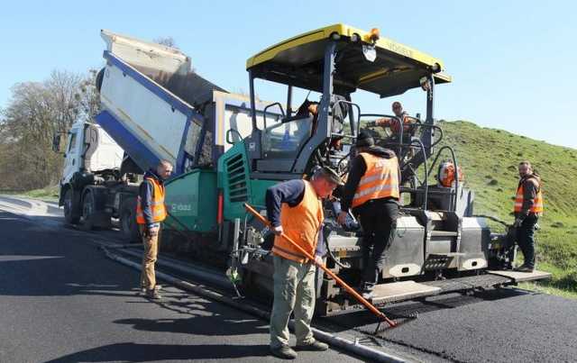 Гройсман отчитался об улучшении ситуации с ремонтом дорог