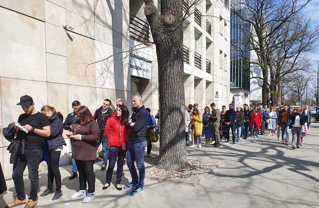 У Варшаві проголосували вже майже дві тисячі українців