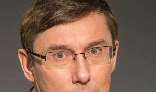 "Быстро переобулся": Луценко насмешил внезапным предательством Порошенко